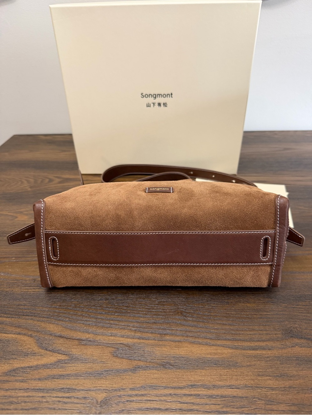 Large Yore Hobo Bag (Minimal Version) - Sandal Suede - Picture 7 of 13
